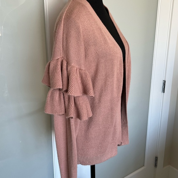 Pink cardigan with ruffle sleeves, size small - Picture 3 of 4
